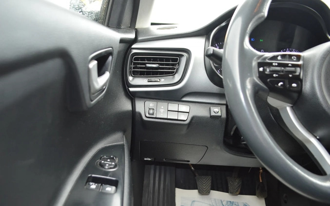 Kia Stonic cena 47847 przebieg: 244389, rok produkcji 2018 z Wolin małe 137